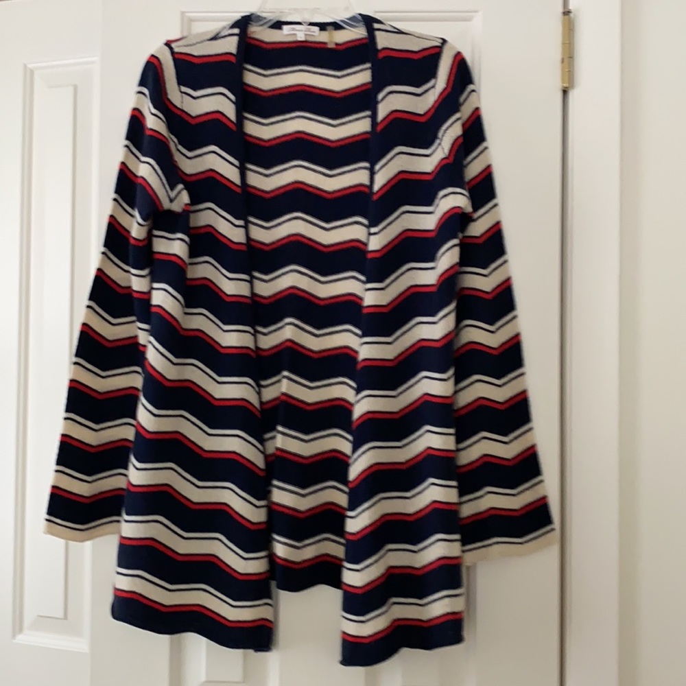 100% cashmere Minnie Rose sweater. Size Small.May fit Med as well. NWO Tags